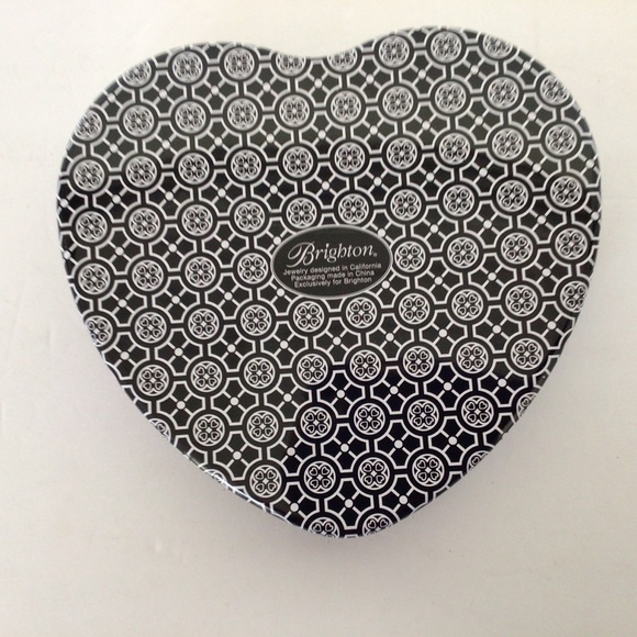 BRIGHTON BLACK WHITE JEWELRY TIN LARGE SIZE - Picture 4 of 8